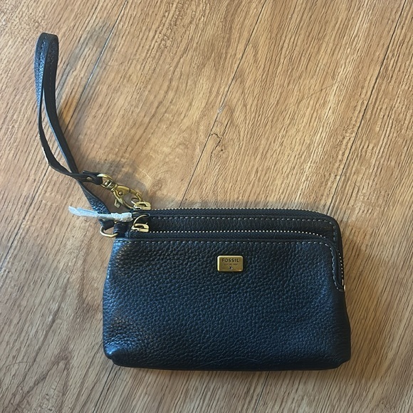 Fossil Handbags - FOSSIL Black Polished Pebbled Leather Double Corner Zip Wristlet